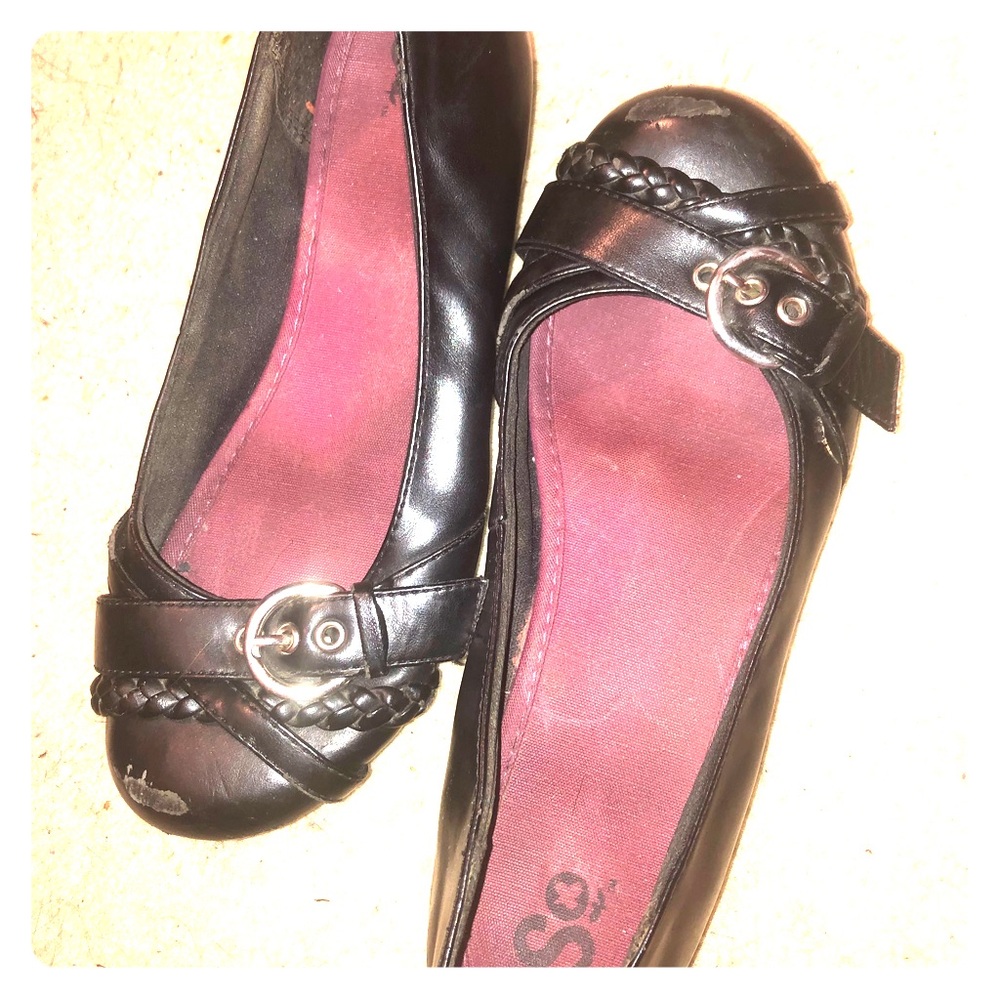 Women’s black formal shoes